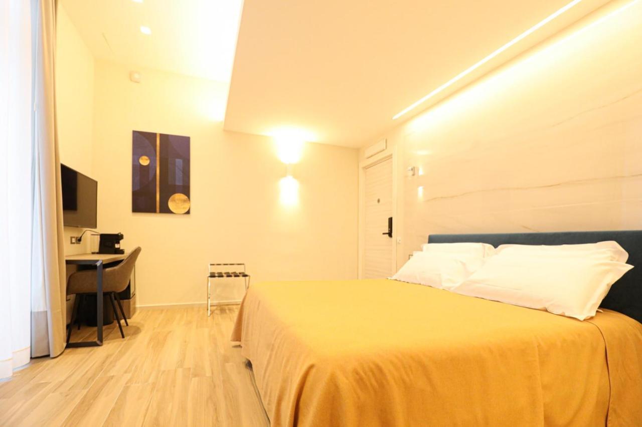 Municipio Luxury Suite نابولي المظهر الخارجي الصورة