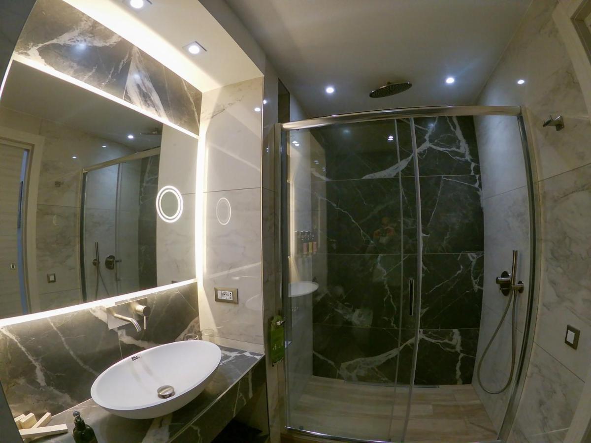 Municipio Luxury Suite نابولي المظهر الخارجي الصورة
