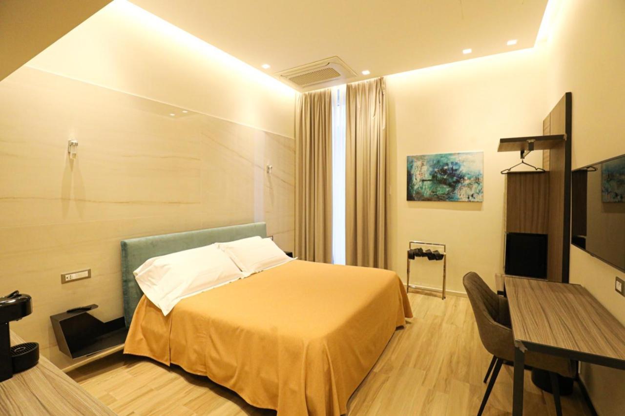 Municipio Luxury Suite نابولي المظهر الخارجي الصورة