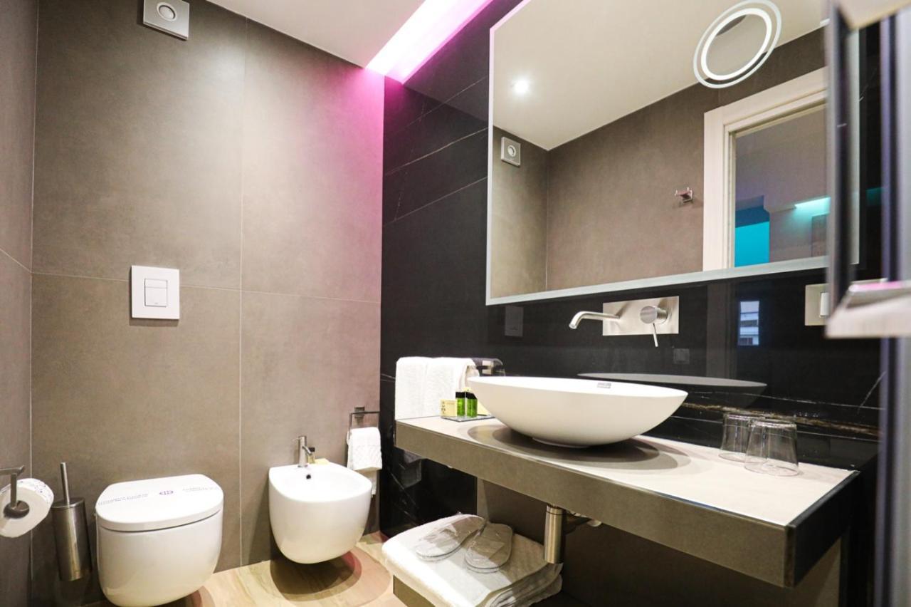 Municipio Luxury Suite نابولي المظهر الخارجي الصورة