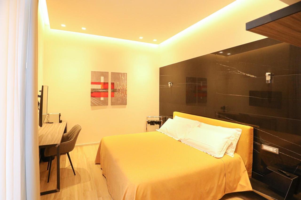 Municipio Luxury Suite نابولي المظهر الخارجي الصورة