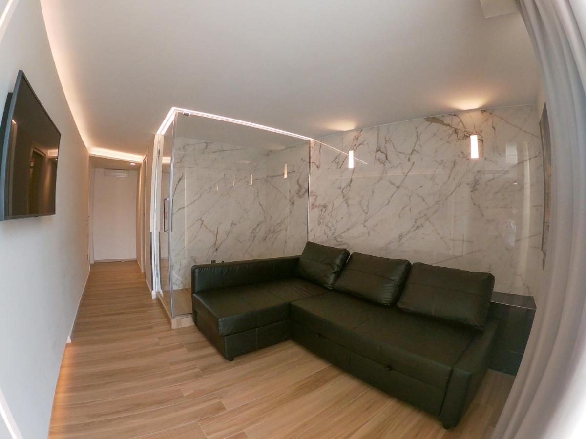 Municipio Luxury Suite نابولي المظهر الخارجي الصورة