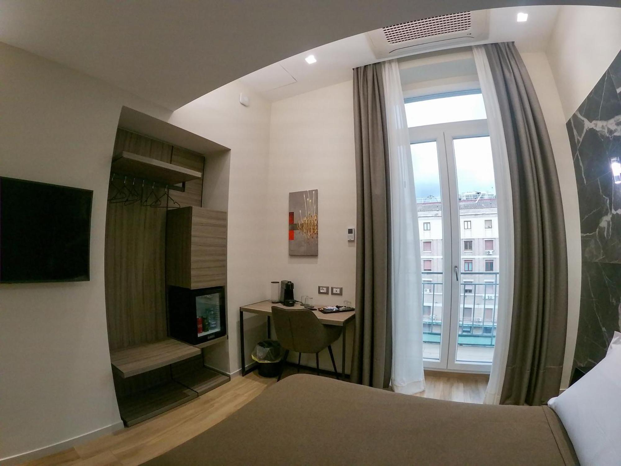 Municipio Luxury Suite نابولي المظهر الخارجي الصورة