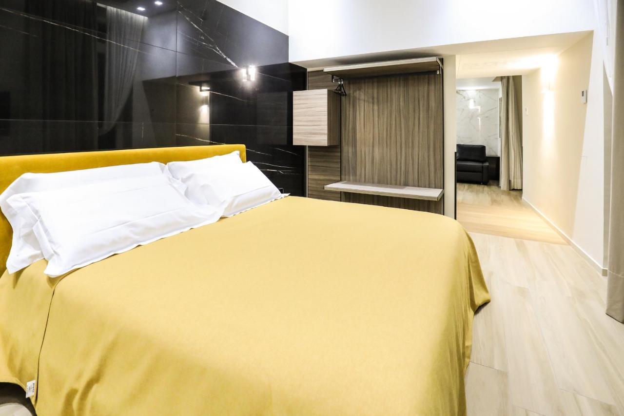 Municipio Luxury Suite نابولي المظهر الخارجي الصورة